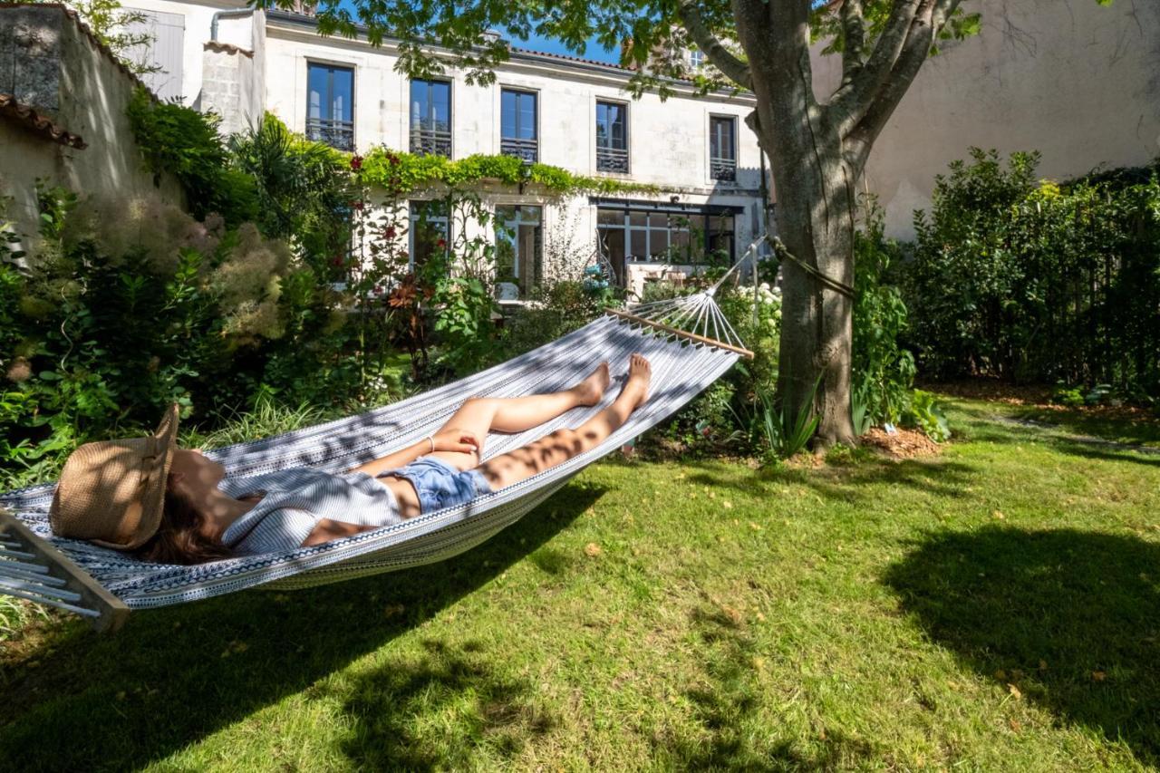 Escale Rochelaise, Gite Urbain Avec Spa Bain Nordique Et Sauna Tonneau La Rochelle  Exteriör bild
