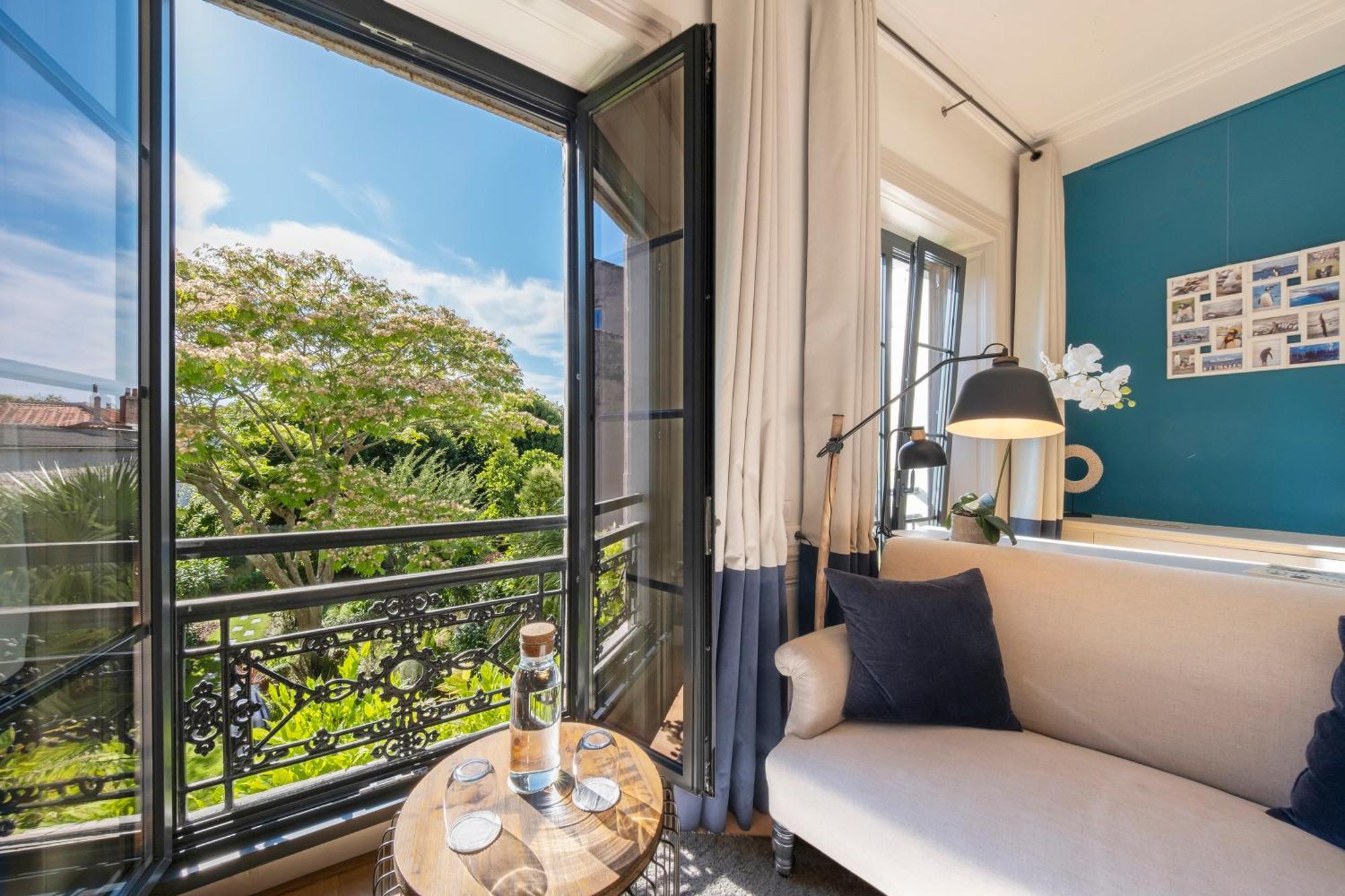 Escale Rochelaise, Gite Urbain Avec Spa Bain Nordique Et Sauna Tonneau La Rochelle  Exteriör bild